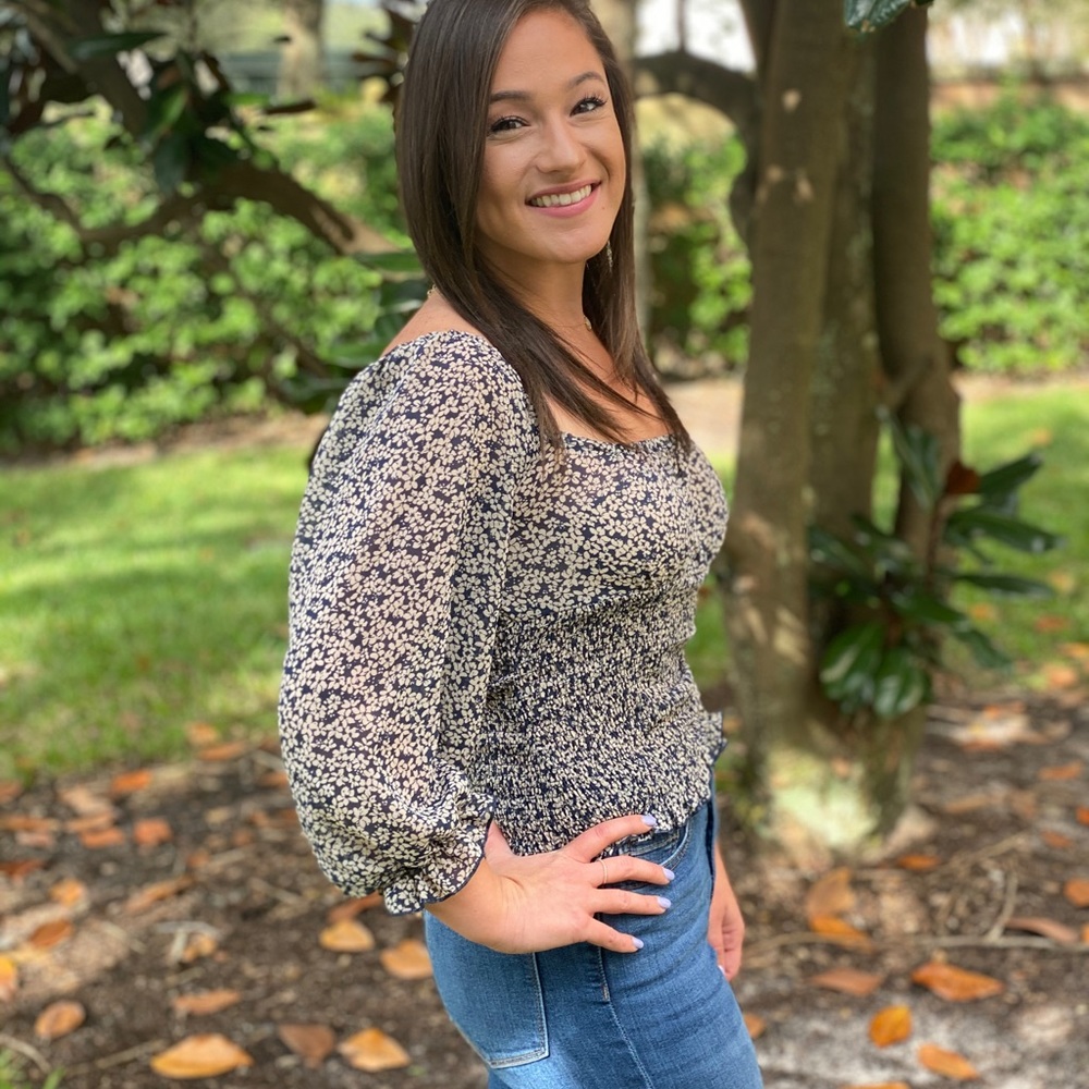 Blouse with sleeve choices